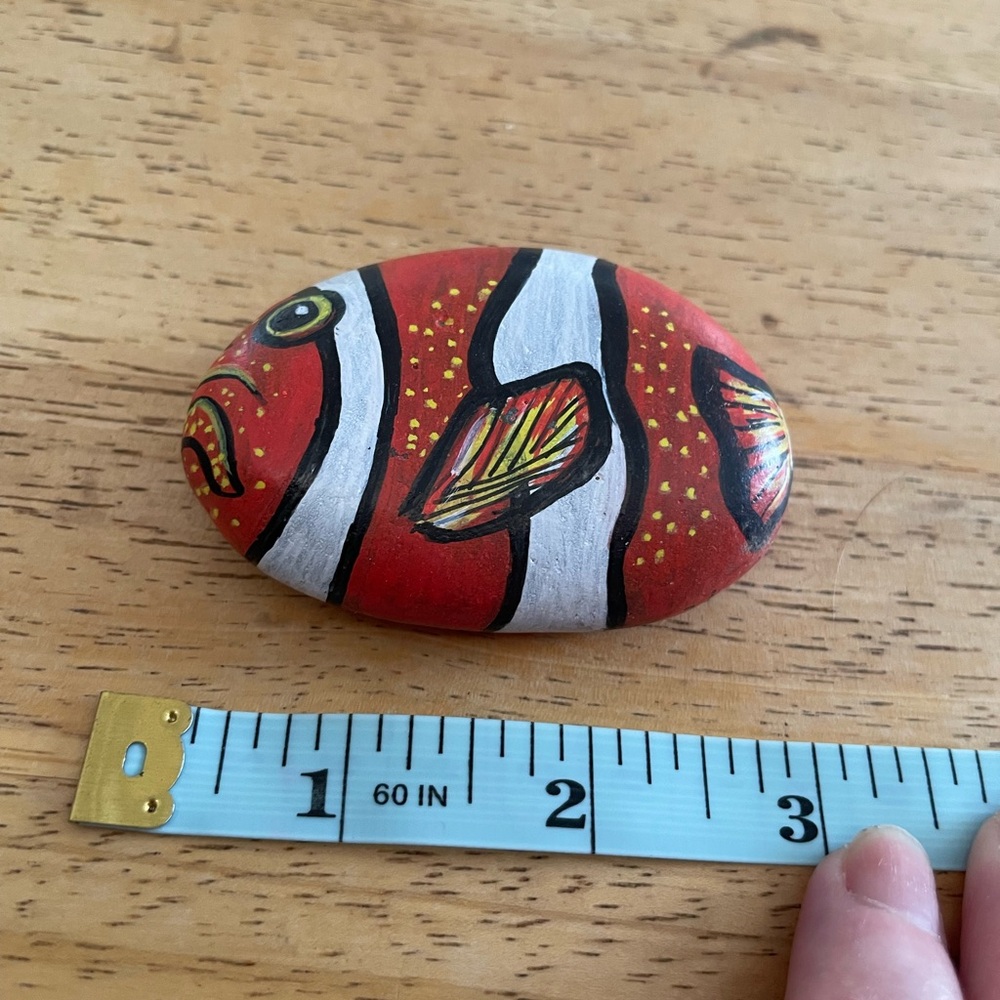 Hand crafted painted clownfish rock orange white yellow black dotted 1.5x3 inch - Picture 9 of 9